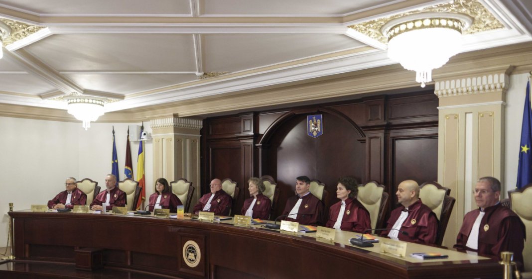 Magistrații Curții Constituționale nu vor beneficia de compensații la încheierea mandatului: Senatul a aprobat eliminarea acestei norme