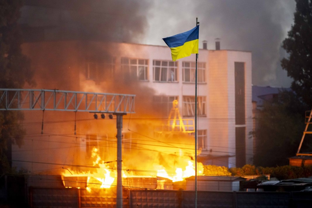 „Nu e pregătit”: Trump îl acuză pe Zelenski după discuții aprinse privind planul de pace în Ucraina