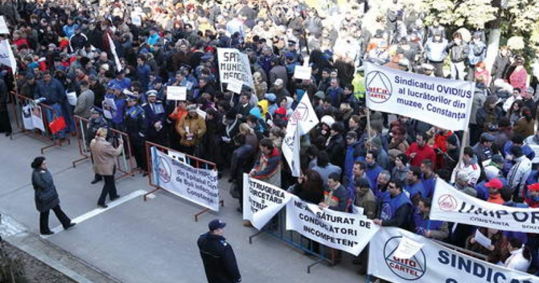 Sindicatele contesta cu fermitate hotărârea Executivului de a întrerupe compensarea primei zile de absență medicală: O limitare a dreptului la apărare socială