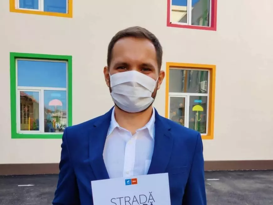 Ce pregătire deține prefectul Andrei Nistor, care se ocupă de administrarea planului de Cod Roșu în Capitală: certificat de patiser. Ce pregătire deține prefectul Andrei Nistor, care se ocupă de administrarea planului de Cod Roșu în Capitală: certificat de patiser.