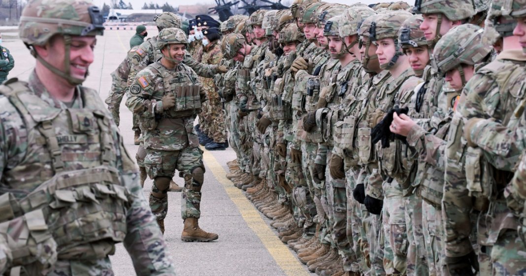 SUA plănuiește să desfășoare aeronave de vânătoare și soldați în România, în cadrul tensiunilor cu Iranul. Tema...