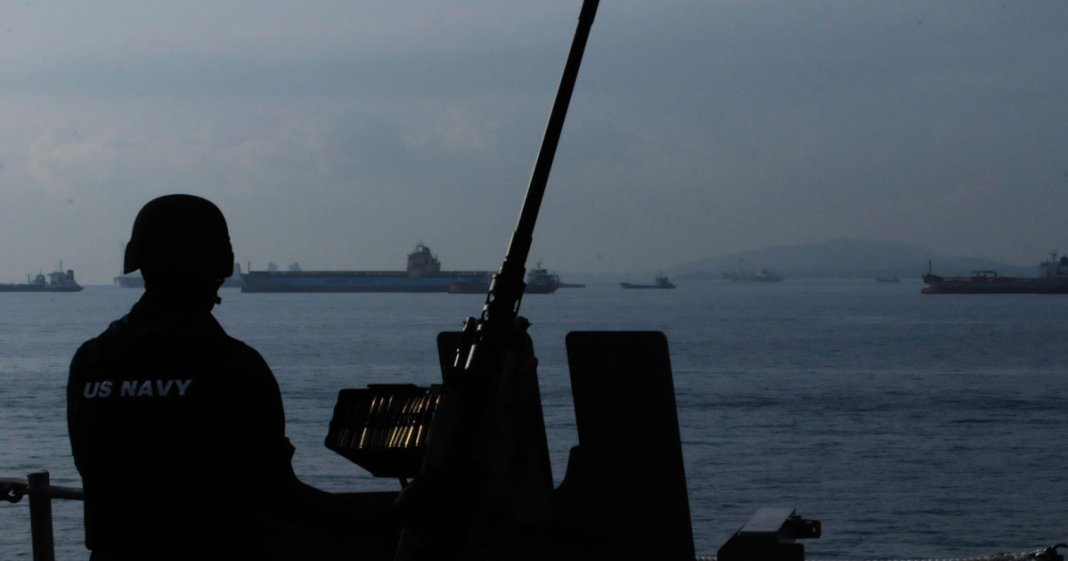 Criza din Ormuz influențează comerțul internațional și subliniază o cale vitală. Ce pericole presupune...