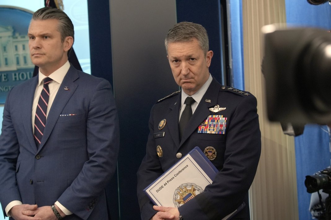 Detaliul pe care forțele armate americane doresc să-l mascheze. Generalul Caine a evitat să-i ofere un răspuns lui Trump în fața reporterilor.