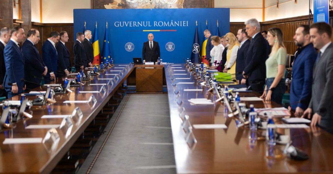 Cât timp va continua Ilie Bolojan să fie premier după moțiunea de cenzură? Executivul are competențe restrânse: ce va veni...