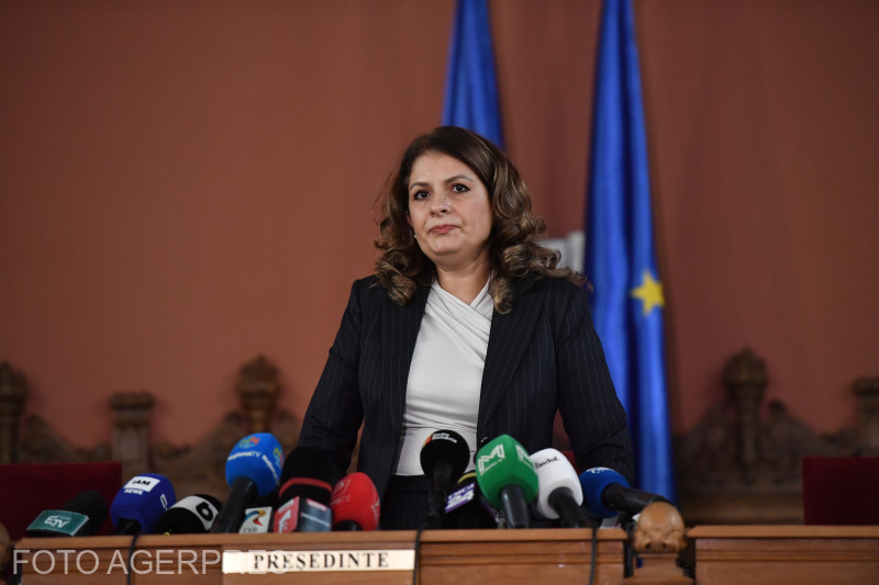 Curtea de Apel București obligă Guvernul să aloce resurse financiare pentru datoriile magistraților, aplicând o penalizare de 20% din salariul minim brut pe economie pentru fiecare zi de întârziere.