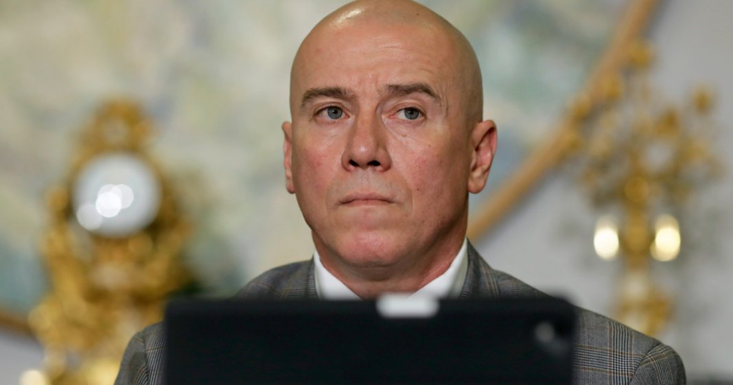 Demisia lui Demeter András István, ministrul Culturii, ca rezultat al difuzării unor înregistrări cu jigniri direcționate către...