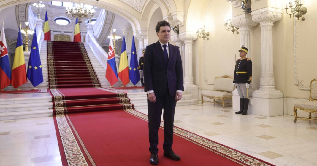 Negocierile pentru constituirea noului Guvern, blocate. Cauzele întârzierii numirii unui prim-ministru de către Nicușor Dan.