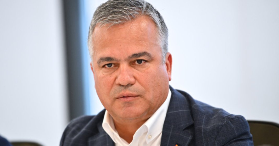 Surse: Lista miniștrilor din cabinetul Veștea va fi dezvăluită în această seară la Parlament. Cine s-ar putea...