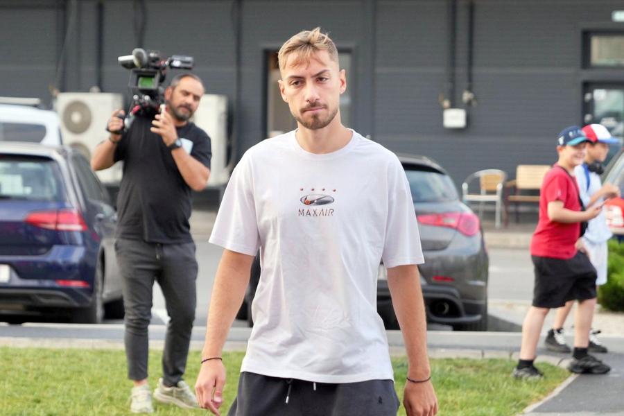 Gigi Becali a dezvăluit în direct transferul: „A semnat, am primit 600.000!” + Jucătorul remarcabil de la FC Argeș nu este Tavi: „Îi voi pune clauză de 30 de milioane”
