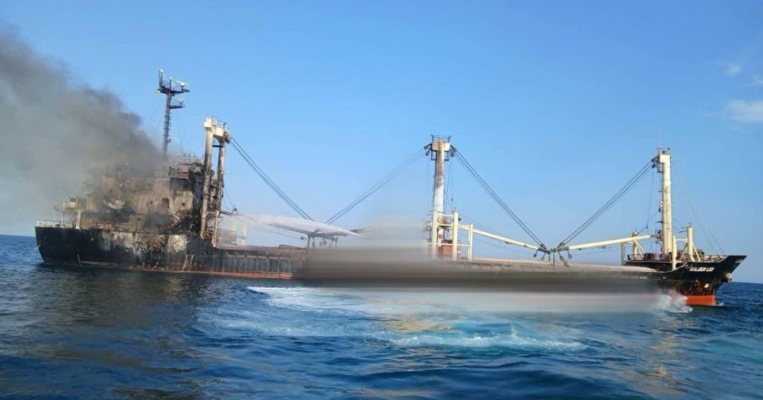 O navă de comerț turcească a fost lovită de rachete rusești în Marea Neagră. Cinci membri ai echipajului au decedat, informează...