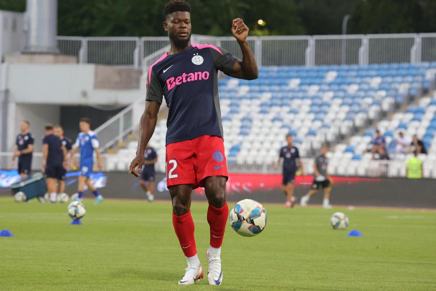 Unde își desfășoară antrenamentele fotbalistul care a fost dat afară de FCSB » Mesajul său