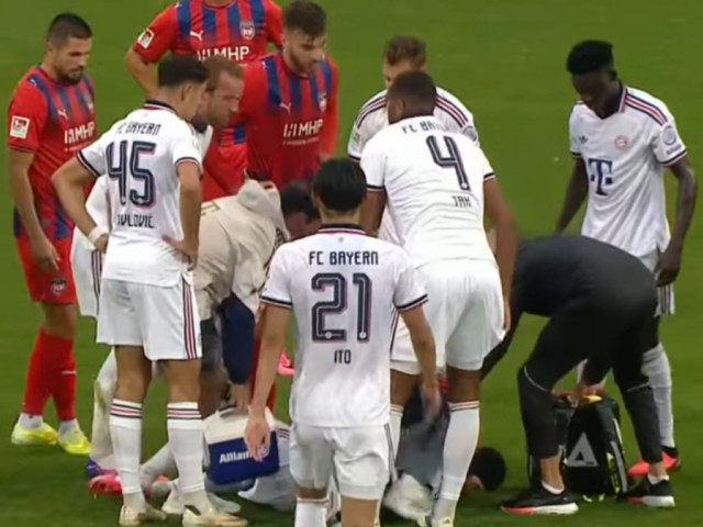 Incident terifiant la Bayern! Jamal Musiala a căzut din nou în inconștiență pe teren în doar 3 zile.